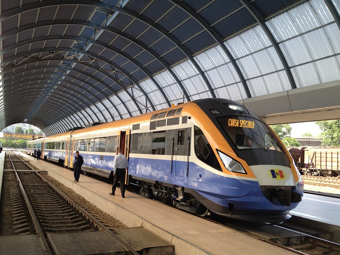 Unions of Romanian railway company demand 10% wage increase