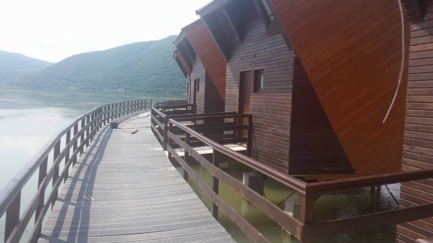 First lacustrine resort in Romania opens end-July
